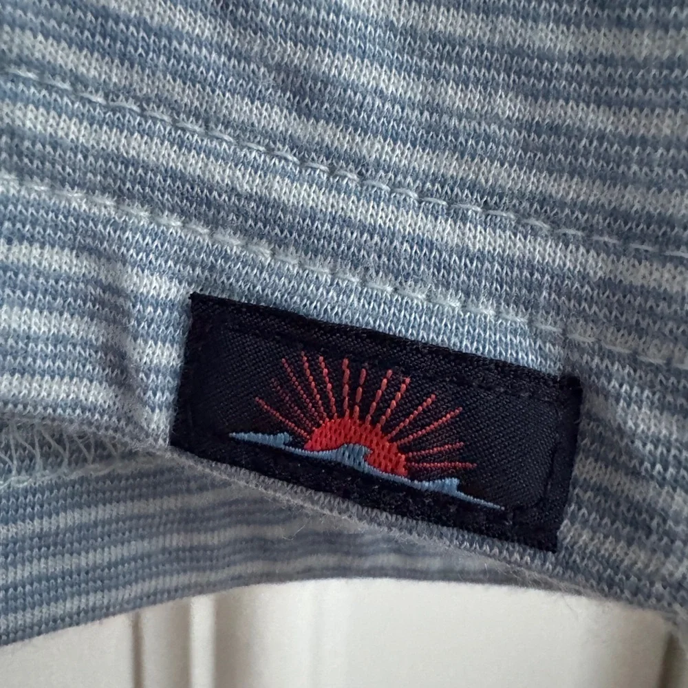 ⚡️Faherty Cloud Stripe collection blue polo, size Medium - Picture 4 of 9